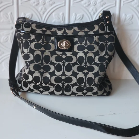 Coach Authentic Signature Black & Tan Handbag - Picture 9 of 9